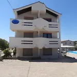 Appartement Ilsad Apartments, With Pool 80 Meters From Se, Sea View From Balcony *