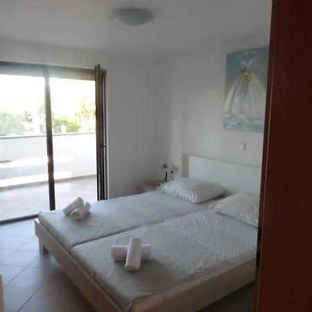 Apartmán Ilsad Apartments, With Pool 80 Meters From Se, Sea View From Balcony Ždrelac
