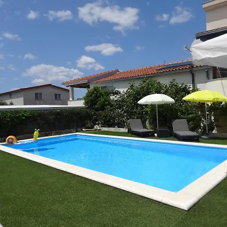 Apartmán Ilsad Apartments, With Pool 80 Meters From Se, Sea View From Balcony Ždrelac