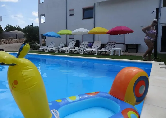 Appartamento Ilsad Apartments, With Pool 80 Meters From Se, Sea View From Balcony Ždrelac