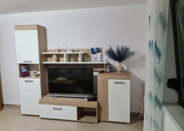 Ilsad Apartments, With Pool 80 Meters From Se, Sea View From Balcony Appartamento Ždrelac