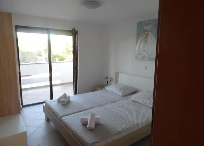 Apartman Ilsad Apartments, With Pool 80 Meters From Se, Sea View From Balcony Ždrelac