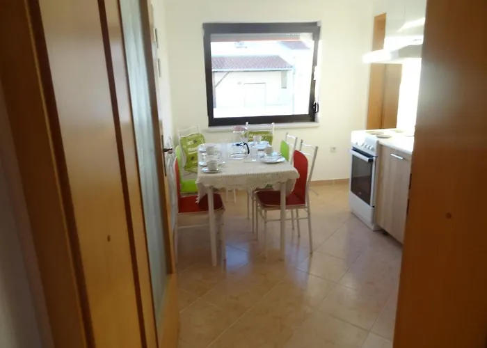 Apartman Ilsad Apartments, With Pool 80 Meters From Se, Sea View From Balcony Ždrelac